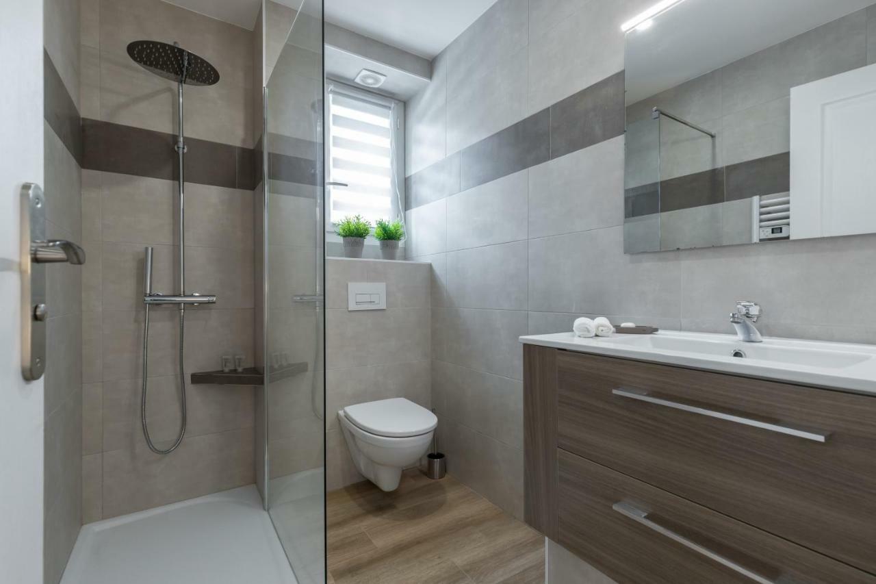 Sleep In Antibes City Center Apartment ภายนอก รูปภาพ